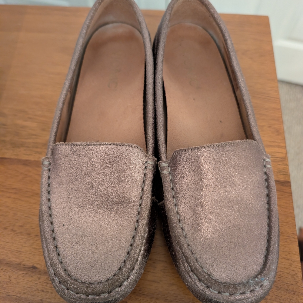 Vionic Women's Metallic Loafers